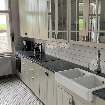 Spacious In Luknov With Private Garden Ferienhaus *