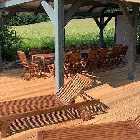 Spacious In Luknov With Private Garden Ferienhaus Šluknov