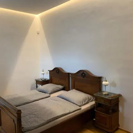Ferienhaus Spacious In Luknov With Private Garden *