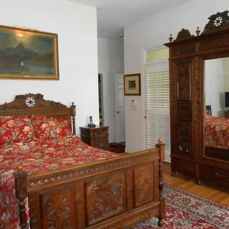 Spacious In Luknov With Private Garden Ferienhaus *